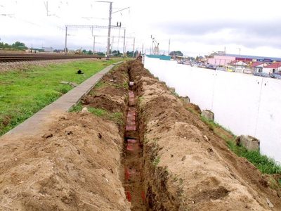 Рулон ленты ЛЗС при укладке на объекте